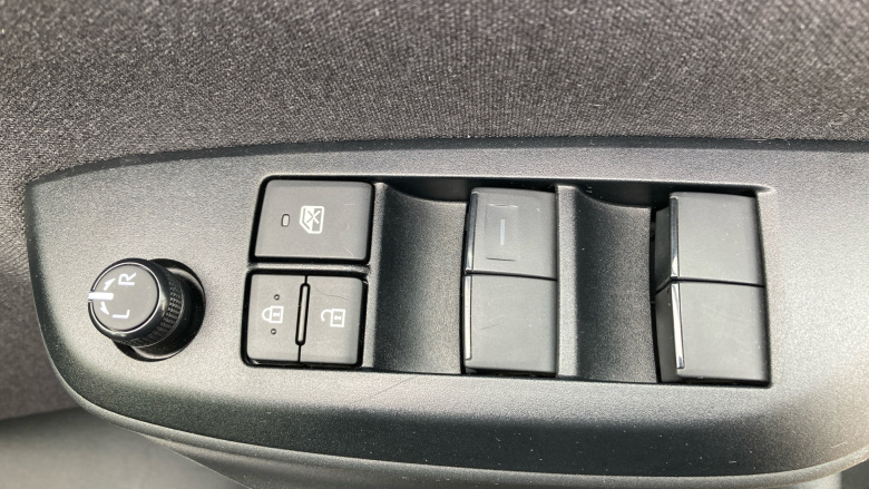 Toyota Yaris Cross 1.5 Hybrid Icon 5dr CVT Hybrid Estate